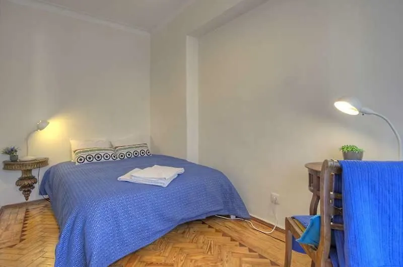Santa Apolonia 7D - 6 Bedrooms Lisbon 0*,