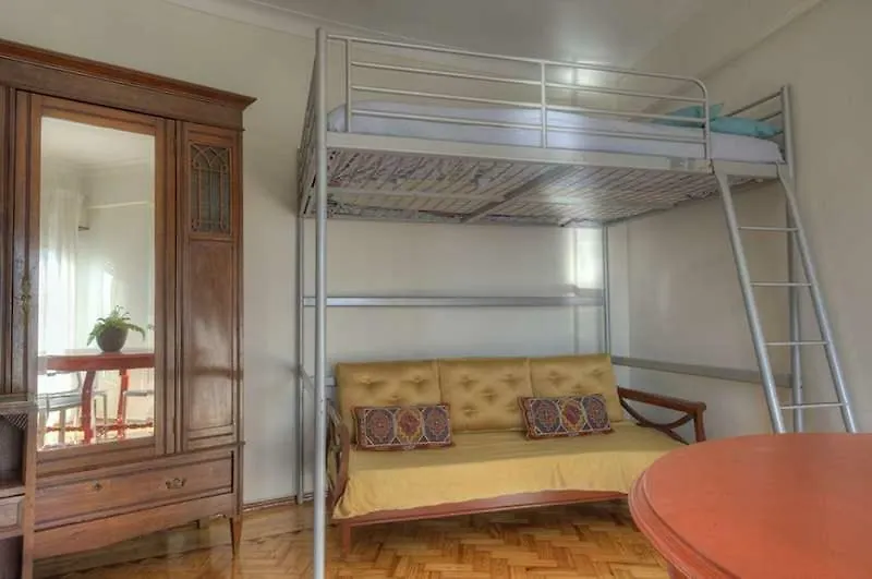 Santa Apolonia 7D - 6 Bedrooms Lisbon Apartment